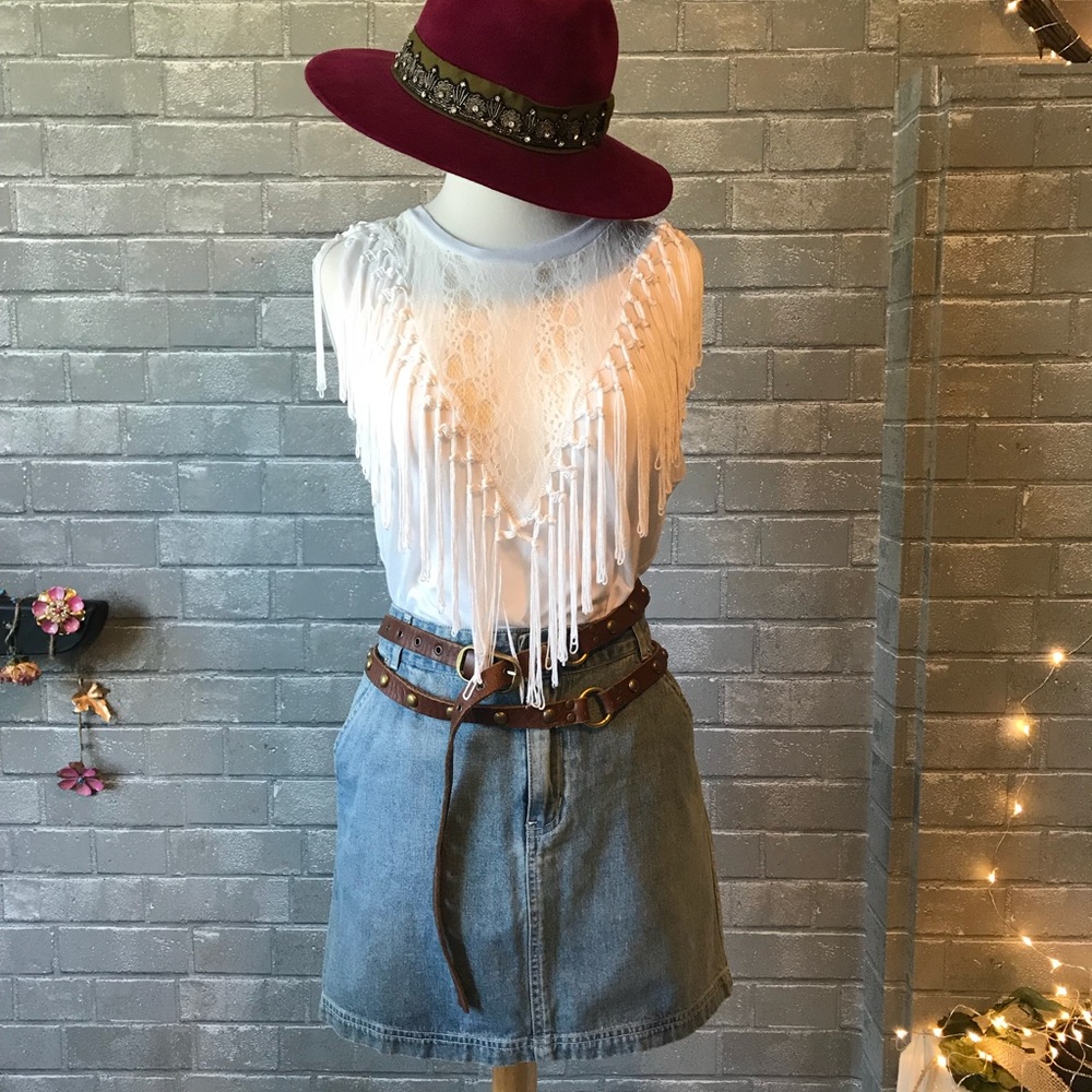 2-piece outfit: white fringe top & DKNY Jean skirt